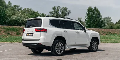 Toyota Land Cruiser 300 в аренду