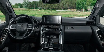 Toyota Land Cruiser 300 в аренду