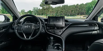 Toyota Camry XV70 rest (белый) в аренду