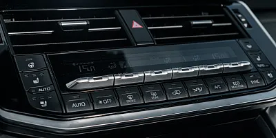 Toyota Land Cruiser 300 в аренду