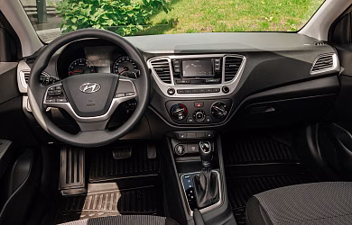 Hyundai Solaris (серый)