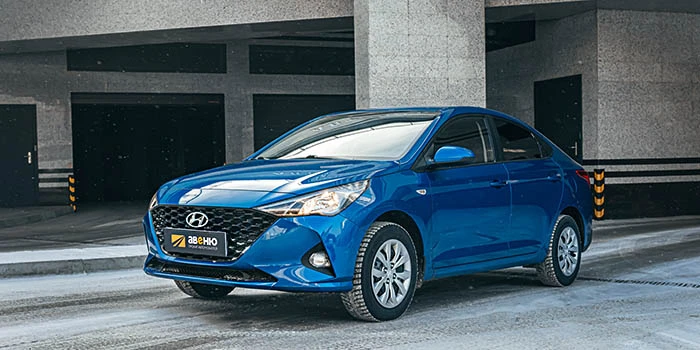Hyundai Solaris (синий, 1,6 л.) в аренду
