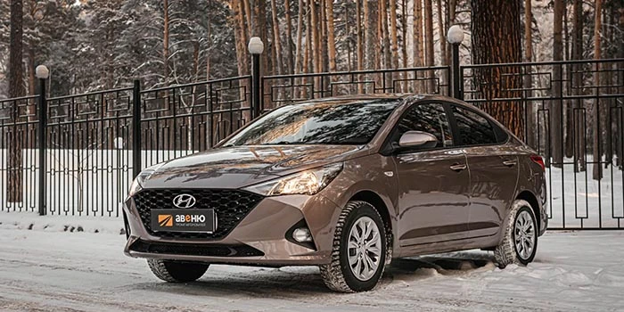 Hyundai Solaris (коричневый, 123 л.с.) в аренду